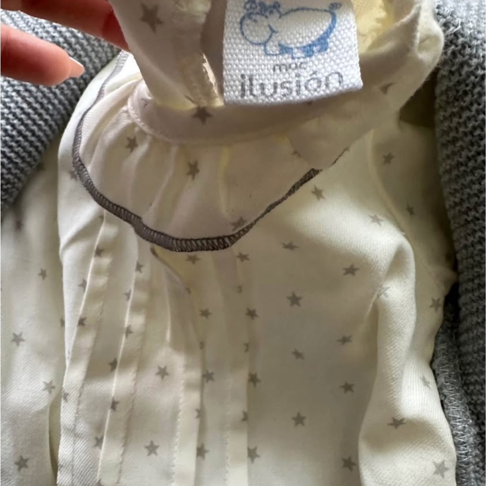 Max ilusion Spanish brand, Cream Star-Patterned Baby Bib by